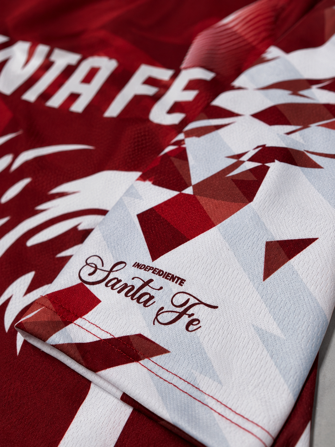 Camiseta Santa Fe León Roja Hombre | Edición Especial LA12